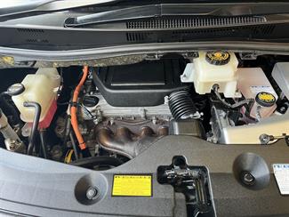 2013 Toyota Vellfire - Thumbnail