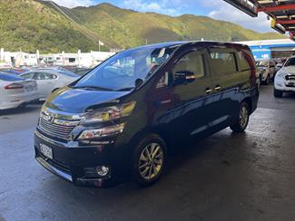 2013 Toyota Vellfire - Thumbnail
