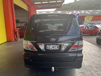 2005 Toyota Alphard - Thumbnail