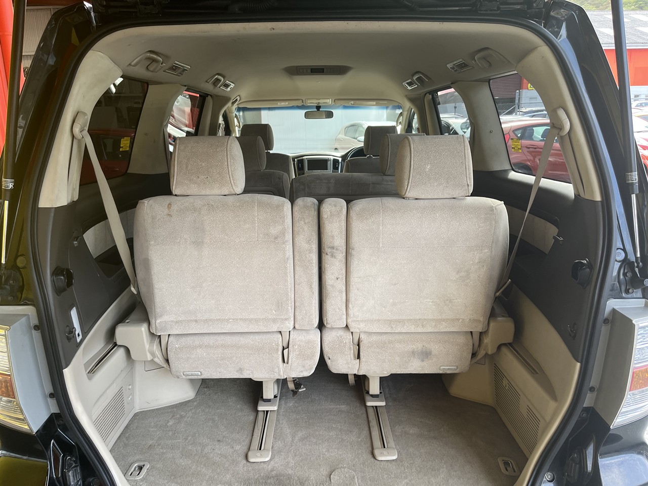 2005 Toyota Alphard