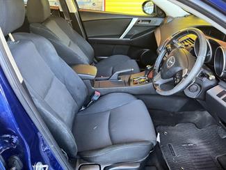 2012 Mazda Axela - Thumbnail