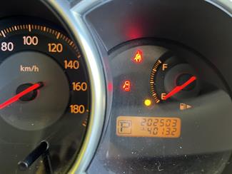2005 Nissan Tiida - Thumbnail