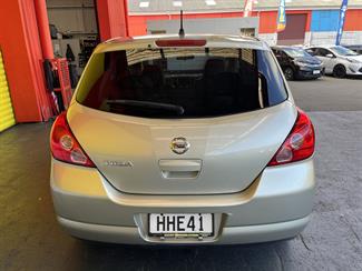 2005 Nissan Tiida - Thumbnail