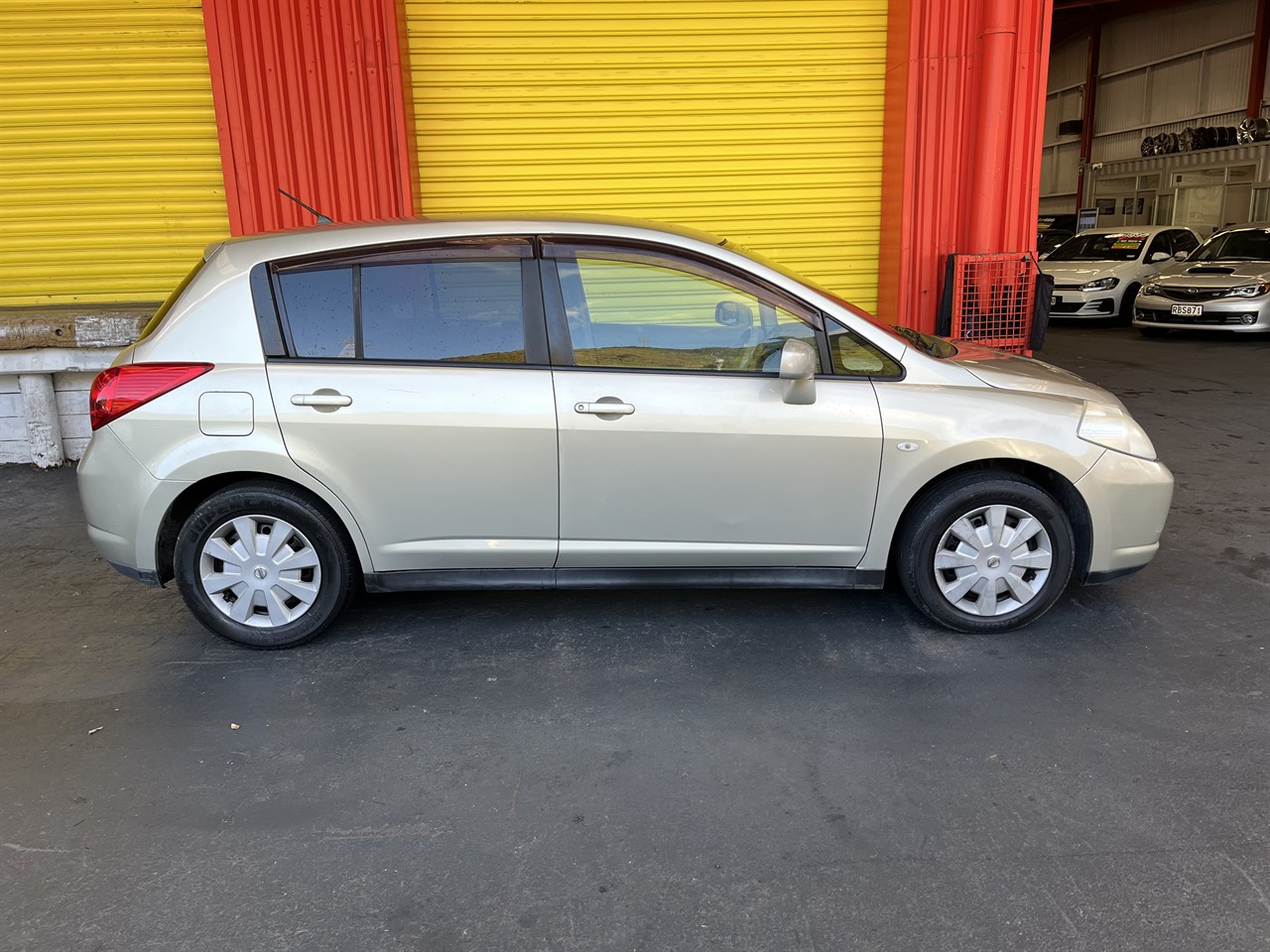 2005 Nissan Tiida