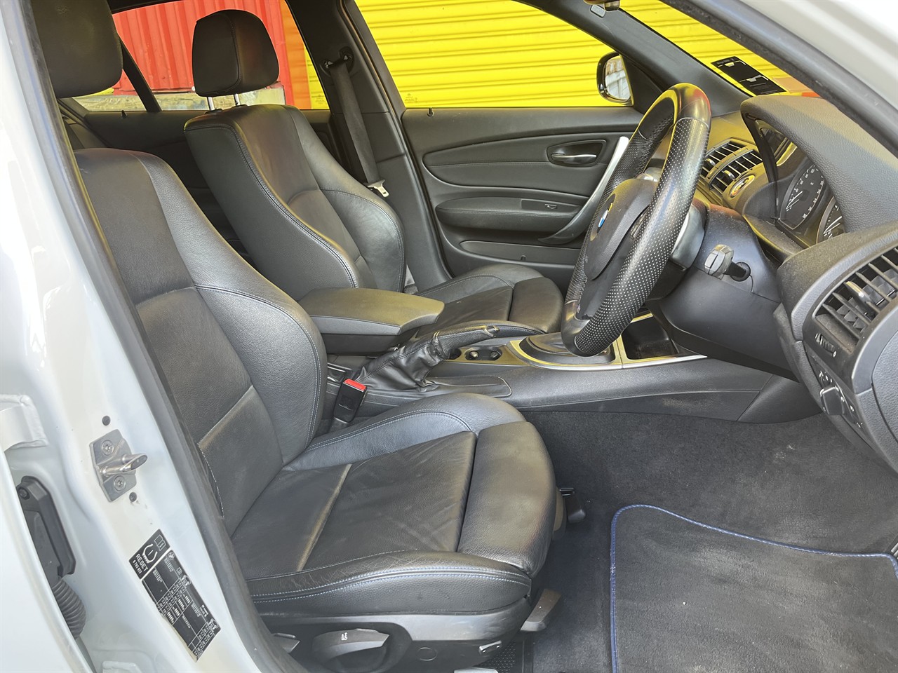 2011 BMW 123D