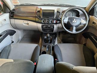 2011 Mitsubishi Triton - Thumbnail