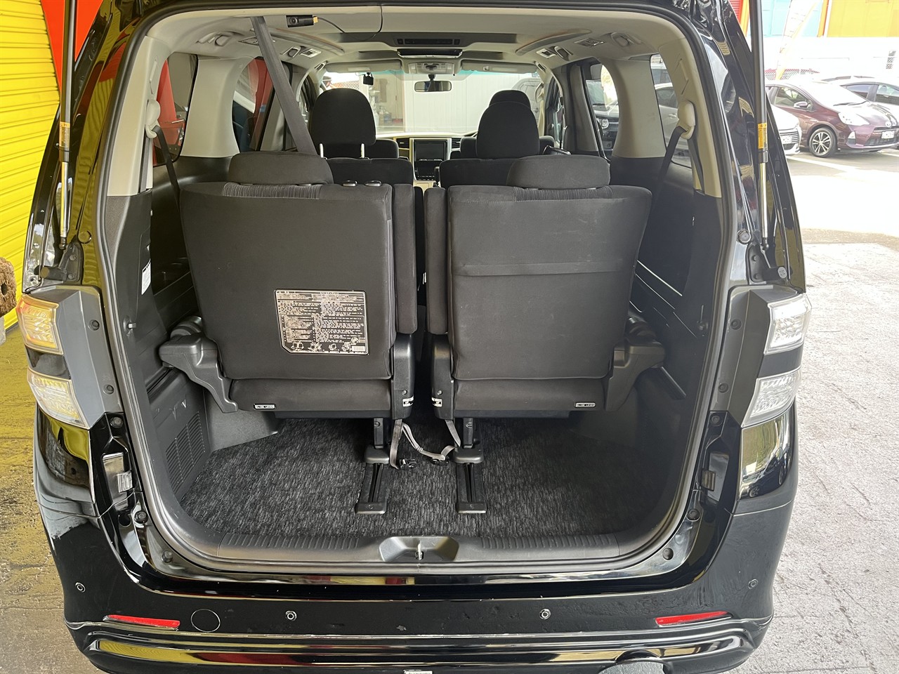 2012 Toyota Vellfire