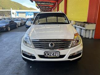 2017 Ssangyong rexton - Thumbnail