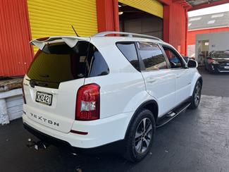 2017 Ssangyong rexton - Thumbnail