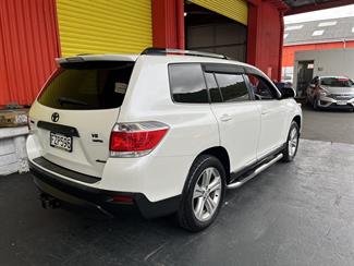 2011 Toyota HIGHLANDER - Thumbnail