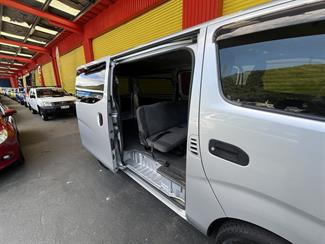 2018 Nissan Nv350 - Thumbnail