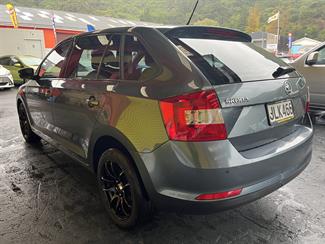 2015 Skoda Rapid - Thumbnail
