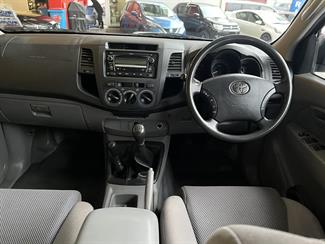 2010 Toyota Hilux - Thumbnail