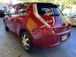 2016 Nissan LEAF - Thumbnail