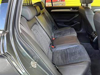 2015 Volkswagen Passat - Thumbnail