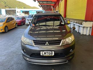 2006 Mitsubishi Outlander - Thumbnail