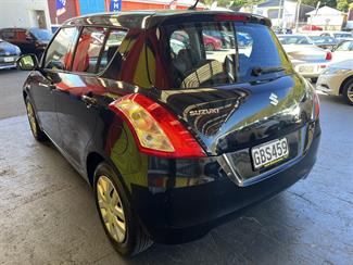 2011 Suzuki Swift - Thumbnail