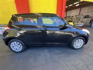 2011 Suzuki Swift - Thumbnail