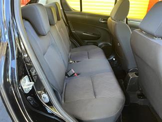 2011 Suzuki Swift - Thumbnail