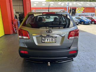 2010 Kia Sorento - Thumbnail