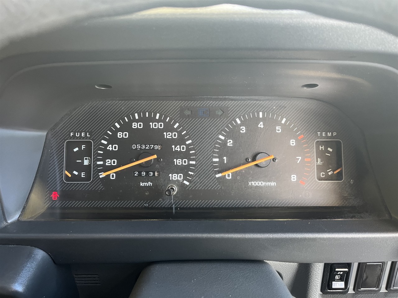 2013 Mitsubishi l300