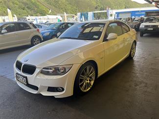 2013 BMW 320i - Thumbnail