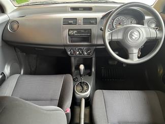 2010 Suzuki Swift - Thumbnail