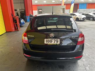 2014 Skoda Rapid - Thumbnail