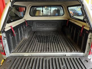 2012 Nissan Navara - Thumbnail