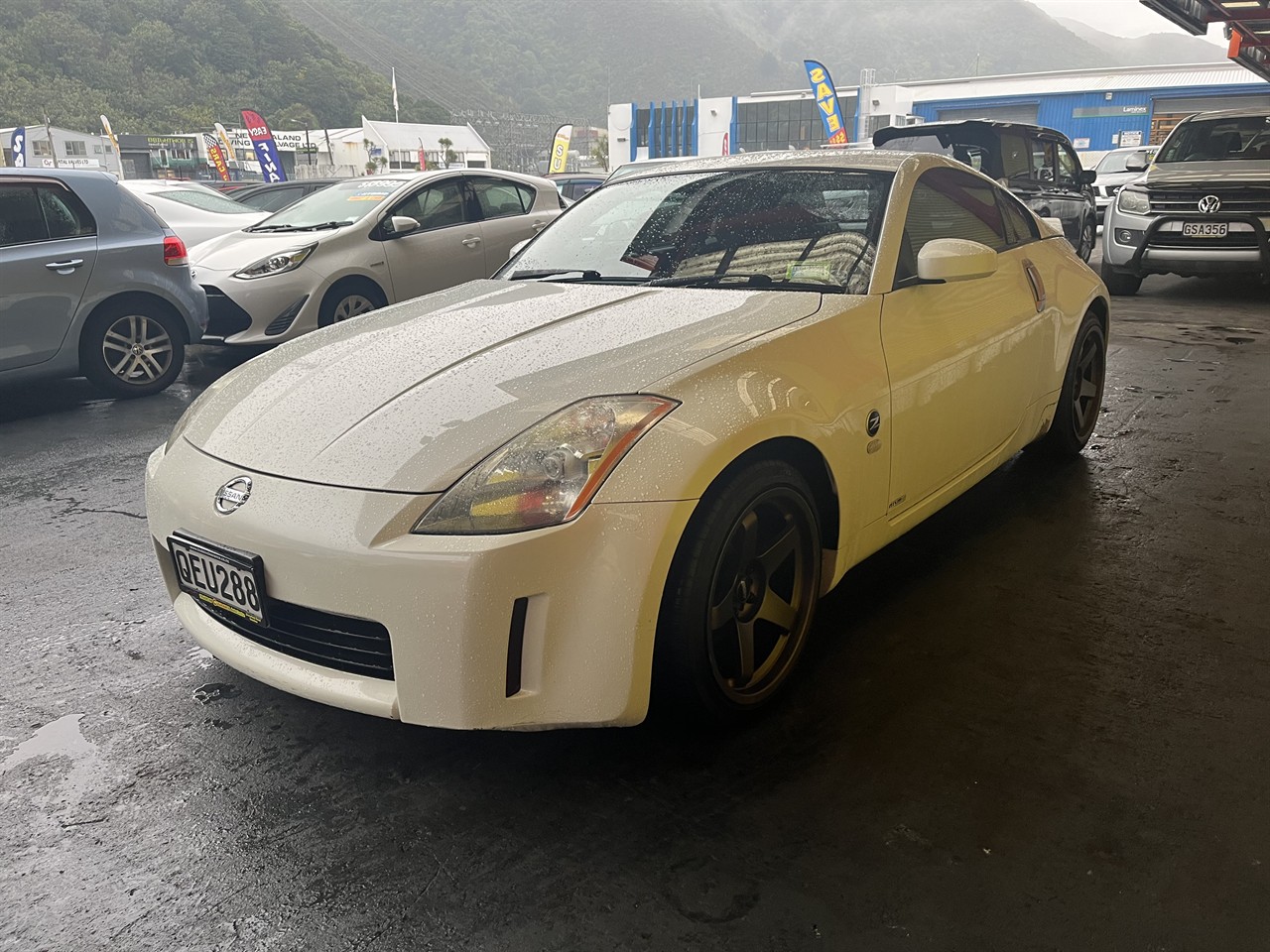 2005 Nissan Fairlady