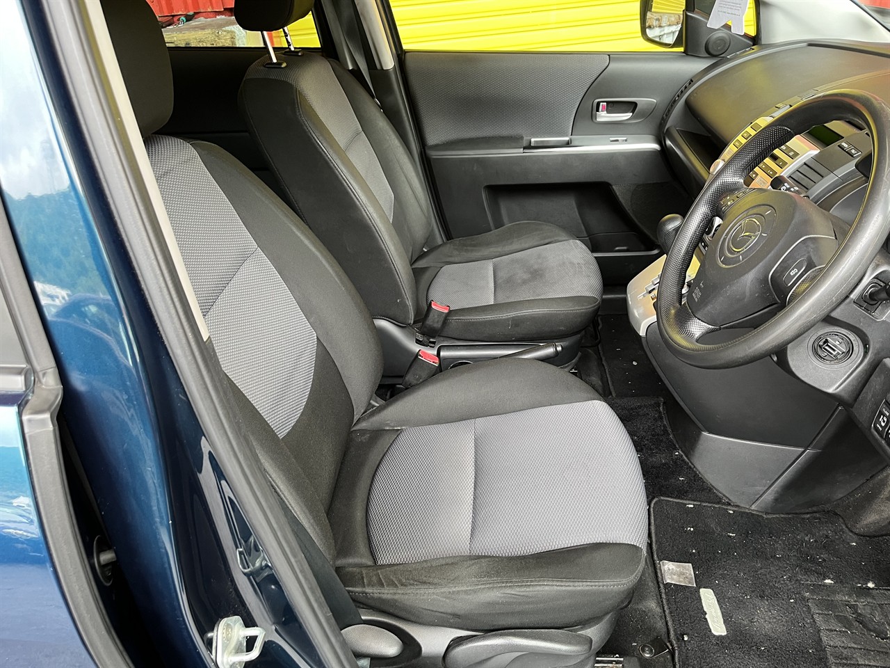 2005 Mazda Premacy