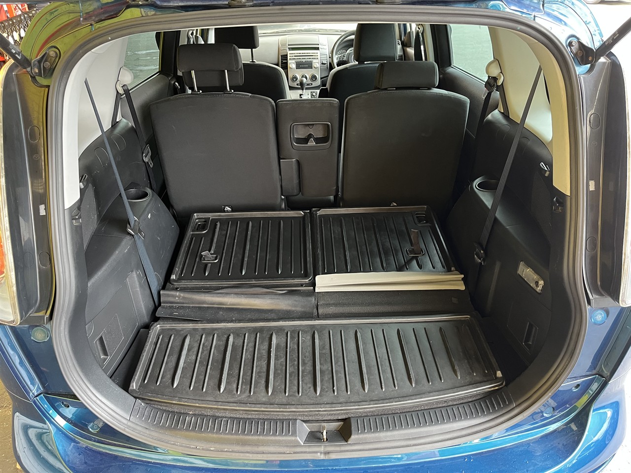 2005 Mazda Premacy