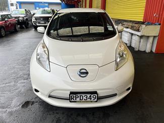2016 Nissan LEAF - Thumbnail
