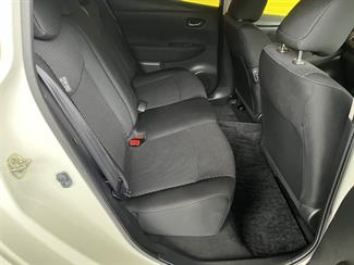 2016 Nissan LEAF - Thumbnail