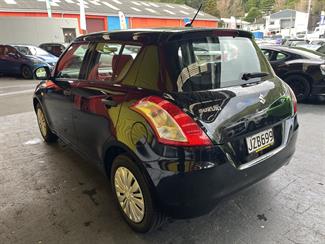 2016 Suzuki Swift - Thumbnail