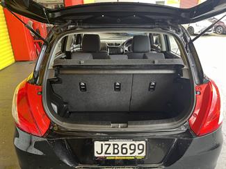 2016 Suzuki Swift - Thumbnail