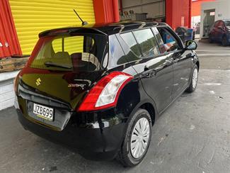 2016 Suzuki Swift - Thumbnail