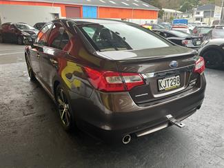 2017 Subaru Legacy - Thumbnail