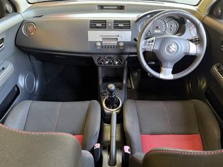 2010 Suzuki Swift - Thumbnail