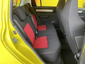 2010 Suzuki Swift - Thumbnail