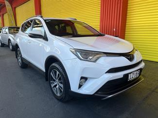 2018 Toyota RAV4 - Thumbnail