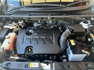 2018 Toyota RAV4 - Thumbnail