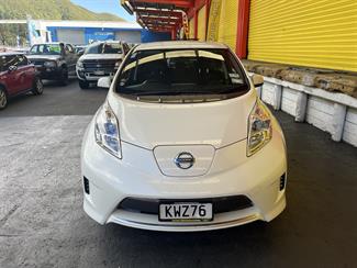 2014 Nissan LEAF - Thumbnail