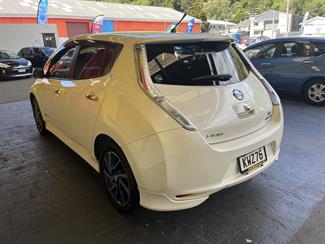 2014 Nissan LEAF - Thumbnail