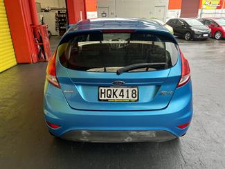 2014 Ford Fiesta - Thumbnail