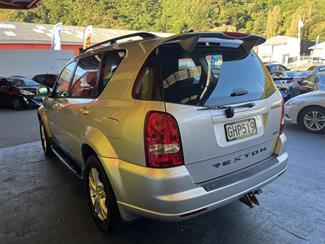 2012 Ssangyong rexton - Thumbnail