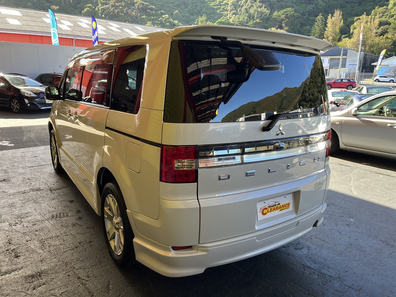 2013 Mitsubishi DELICA