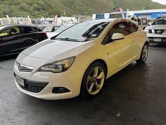 2015 Holden Astra - Thumbnail