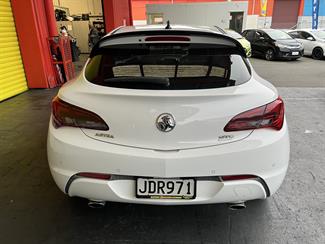 2015 Holden Astra - Thumbnail