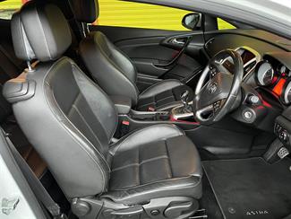 2015 Holden Astra - Thumbnail